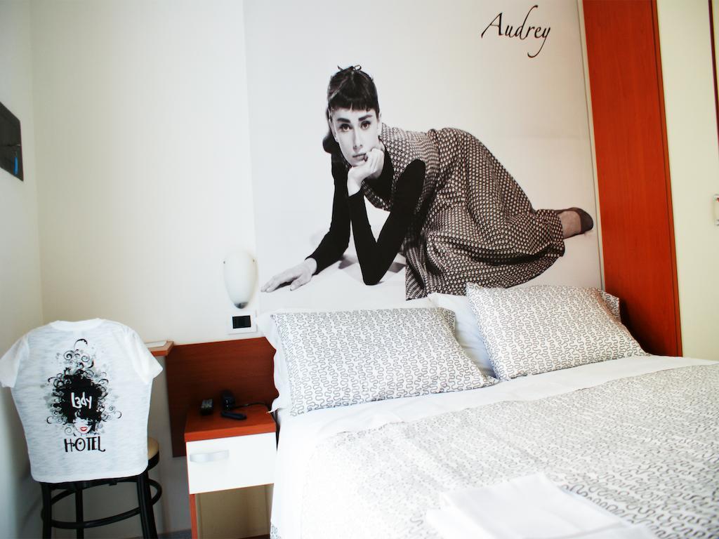 Hotel Lady ريميني المظهر الخارجي الصورة
